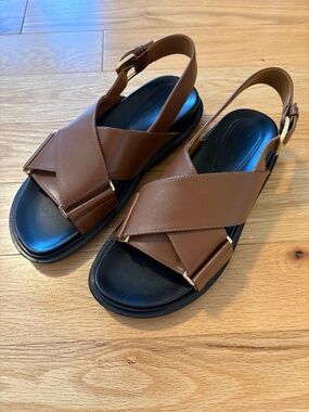 Marni Fussbett leather sandals